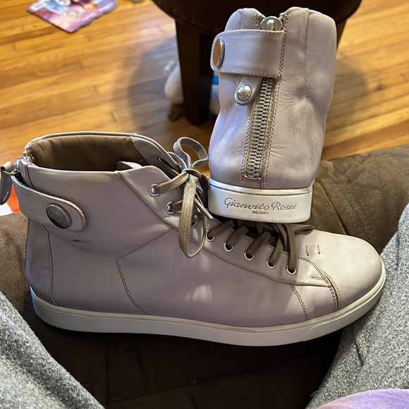 Neiman Marcus Gianvito Rossi Luxury Brand Shoe in great condition! - Picture 8 of 9